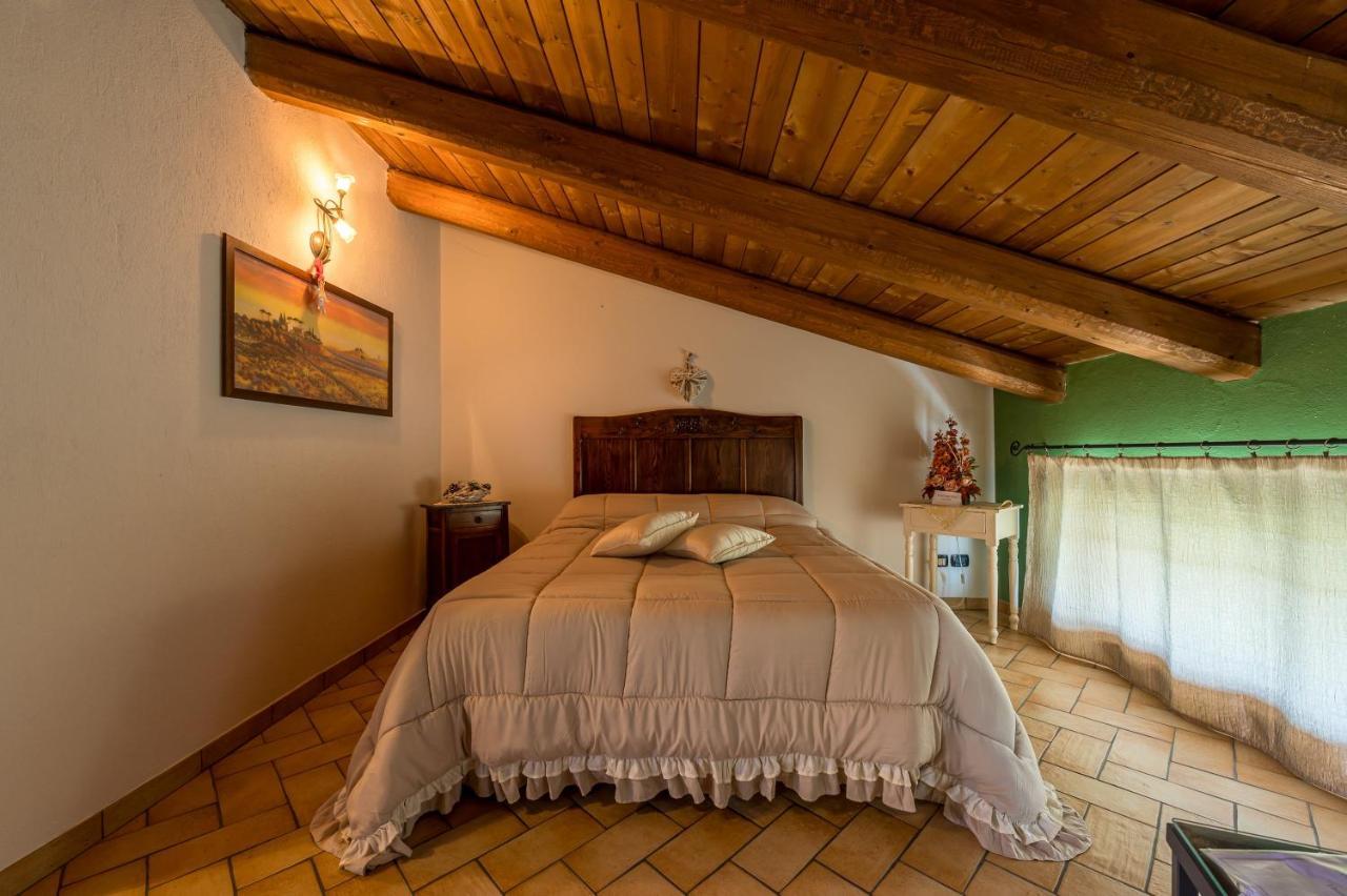 Agriturismo Il Nido Di Bacco Villa Saluzzo Eksteriør billede