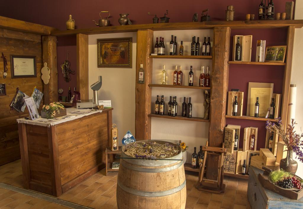 Agriturismo Il Nido Di Bacco Villa Saluzzo Eksteriør billede